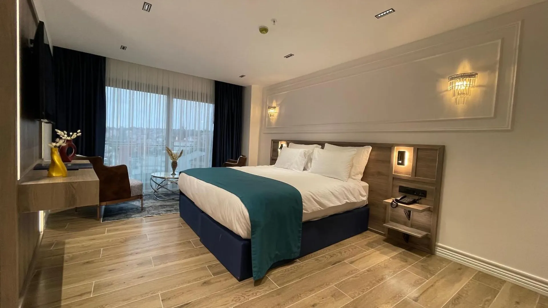 Mona Bosphorus Otel İstanbul 4*,